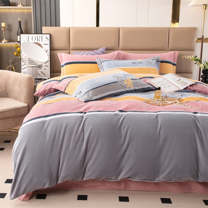 91家纺网 家纺一手货源 找家纺 畅畅 2023新款加厚260克全消光牛奶棉印花臻棉绒四件套 枫叶之恋