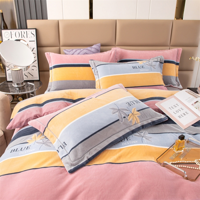 91家纺网 家纺一手货源 找家纺 畅畅 2023新款加厚260克全消光牛奶棉印花臻棉绒四件套 枫叶之恋