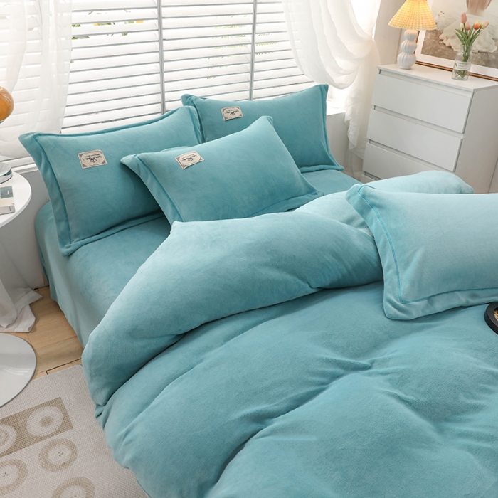 91家纺网 家纺一手货源 找家纺 畅畅 2023新款加厚260克全消光牛奶棉印花臻棉绒四件套 湖水蓝