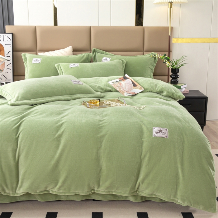 91家纺网 家纺一手货源 找家纺 畅畅 2023新款加厚260克全消光牛奶棉印花臻棉绒四件套 抹茶绿