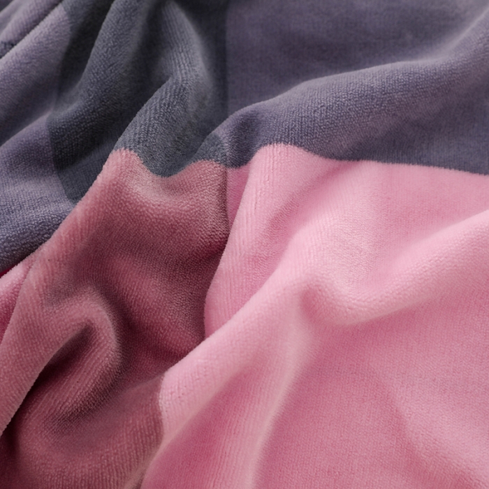 91家纺网 家纺一手货源 找家纺 畅畅 2023新款加厚260克全消光牛奶棉印花臻棉绒四件套 小时光-粉