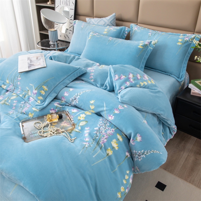 91家纺网 家纺一手货源 找家纺 畅畅 2023新款加厚260克全消光牛奶棉印花臻棉绒四件套 薰衣草兰