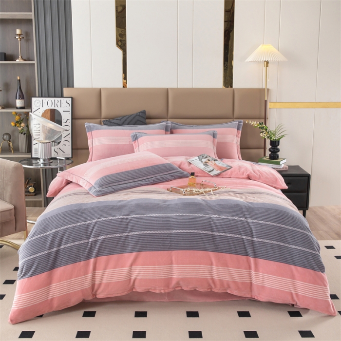 91家纺网 家纺一手货源 找家纺 畅畅 2023新款加厚260克全消光牛奶棉印花臻棉绒四件套 伊洛克粉