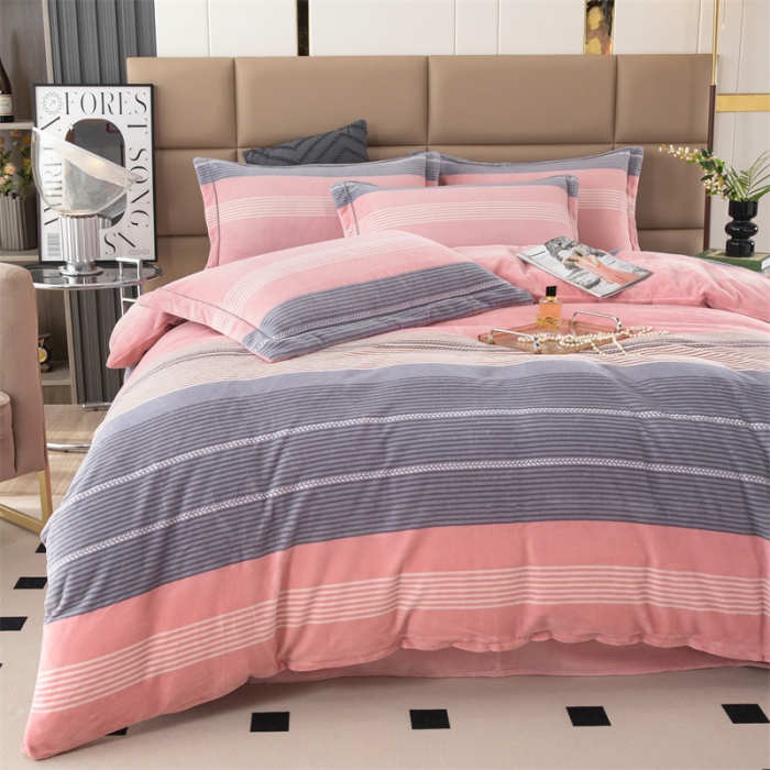 91家纺网 家纺一手货源 找家纺 畅畅 2023新款加厚260克全消光牛奶棉印花臻棉绒四件套 伊洛克粉