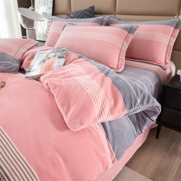 91家纺网 家纺一手货源 找家纺 畅畅 2023新款加厚260克全消光牛奶棉印花臻棉绒四件套 伊洛克粉