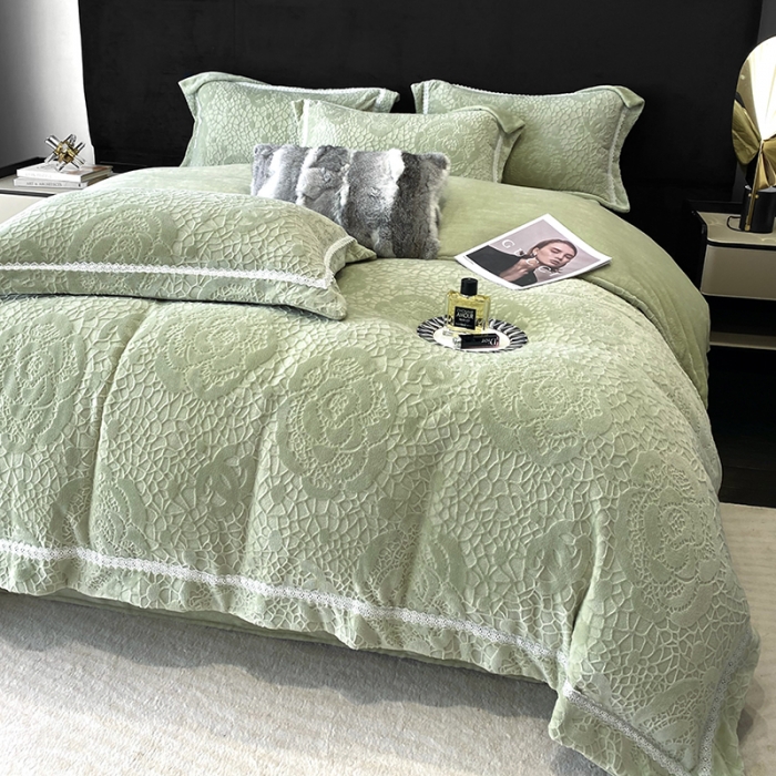 91家纺网 家纺一手货源 找家纺 优悦 2025新款高克重雕花牛奶绒四件套-西西里 西西里-苹果绿