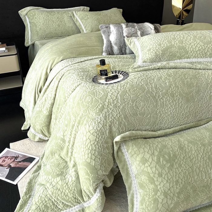 91家纺网 家纺一手货源 找家纺 优悦 2025新款高克重雕花牛奶绒四件套-西西里 西西里-苹果绿