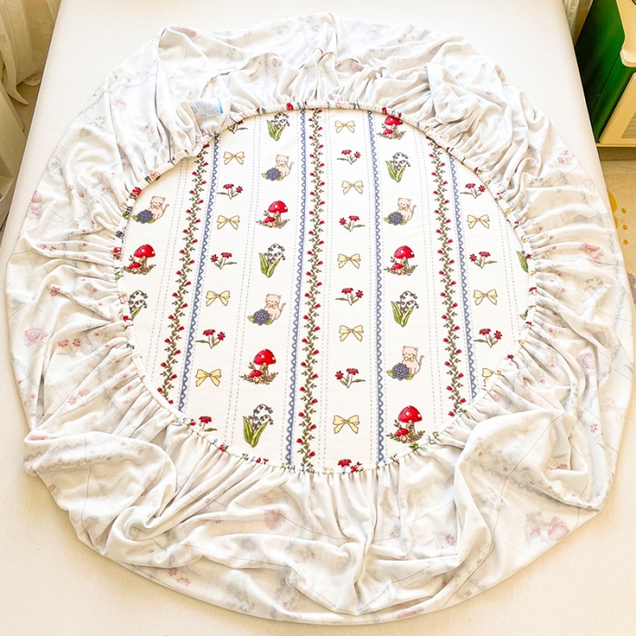 91家纺网 家纺一手货源 找家纺 安哆啦家纺 2024新款高克重牛奶绒印花单床笠 爱丽丝梦游仙境