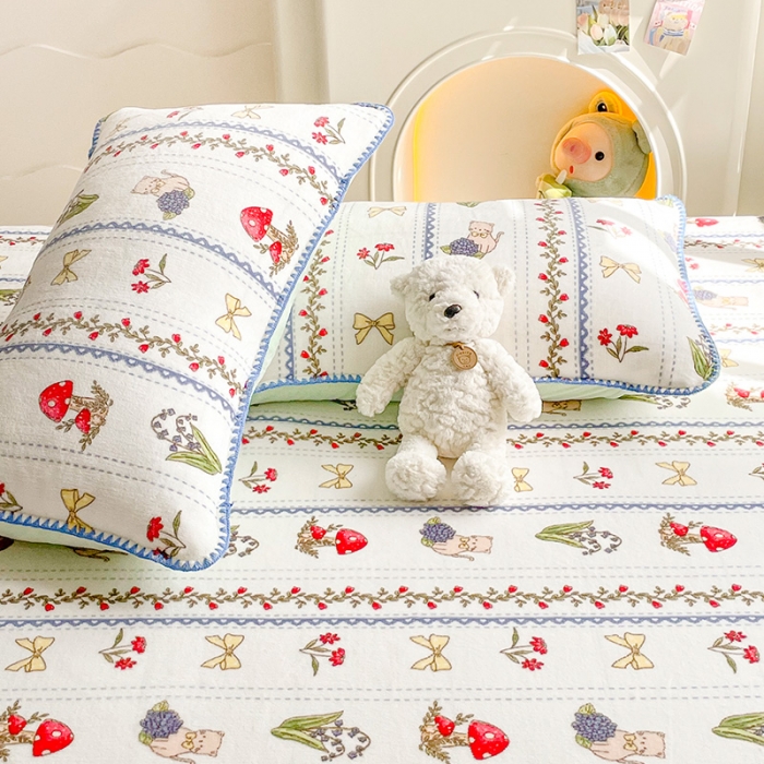 91家纺网 家纺一手货源 找家纺 安哆啦家纺 2024新款高克重牛奶绒印花单床笠 爱丽丝梦游仙境