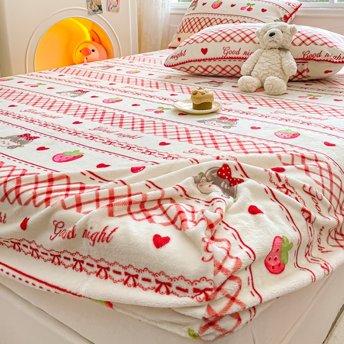 91家纺网 家纺一手货源 找家纺 安哆啦家纺 2024新款高克重牛奶绒印花单床笠 草莓女孩