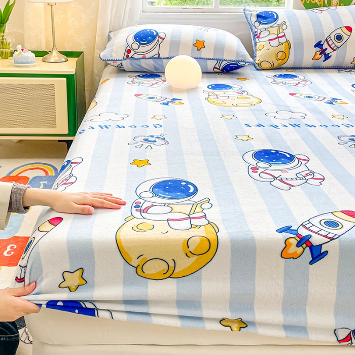 91家纺网 家纺一手货源 找家纺 安哆啦家纺 2024新款高克重牛奶绒印花单床笠 太空人