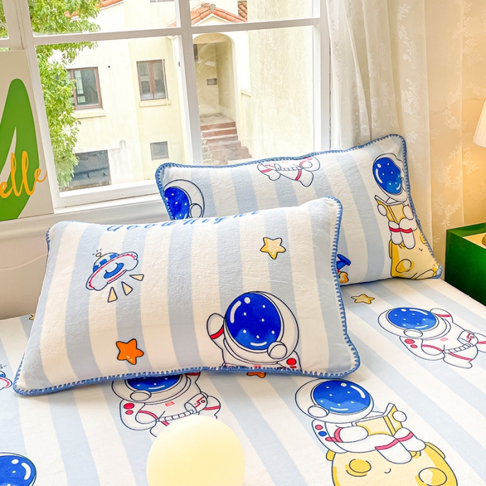 91家纺网 家纺一手货源 找家纺 安哆啦家纺 2024新款高克重牛奶绒印花单床笠 太空人