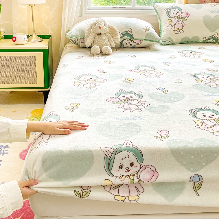 91家纺网 家纺一手货源 找家纺 安哆啦家纺 2024新款高克重牛奶绒印花单床笠 心花怒放