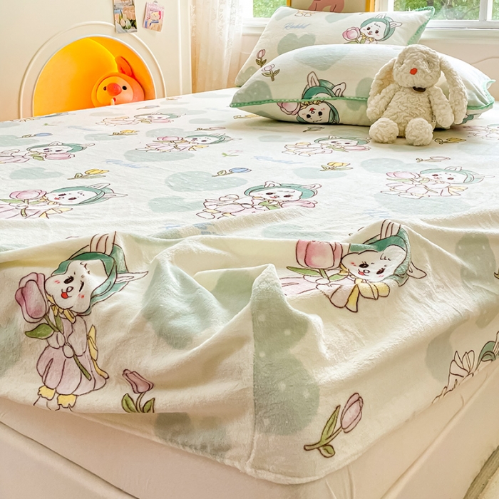 91家纺网 家纺一手货源 找家纺 安哆啦家纺 2024新款高克重牛奶绒印花单床笠 心花怒放