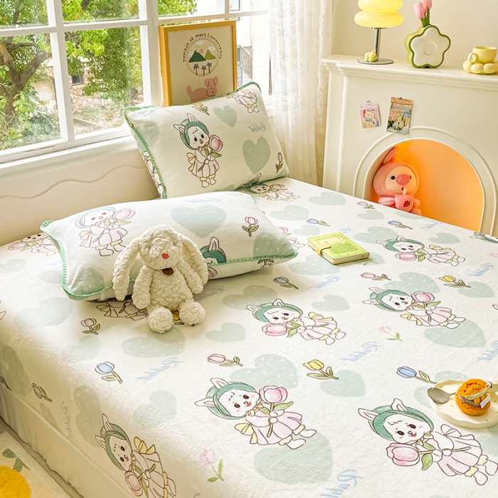 91家纺网 家纺一手货源 找家纺 安哆啦家纺 2024新款高克重牛奶绒印花单床笠 心花怒放