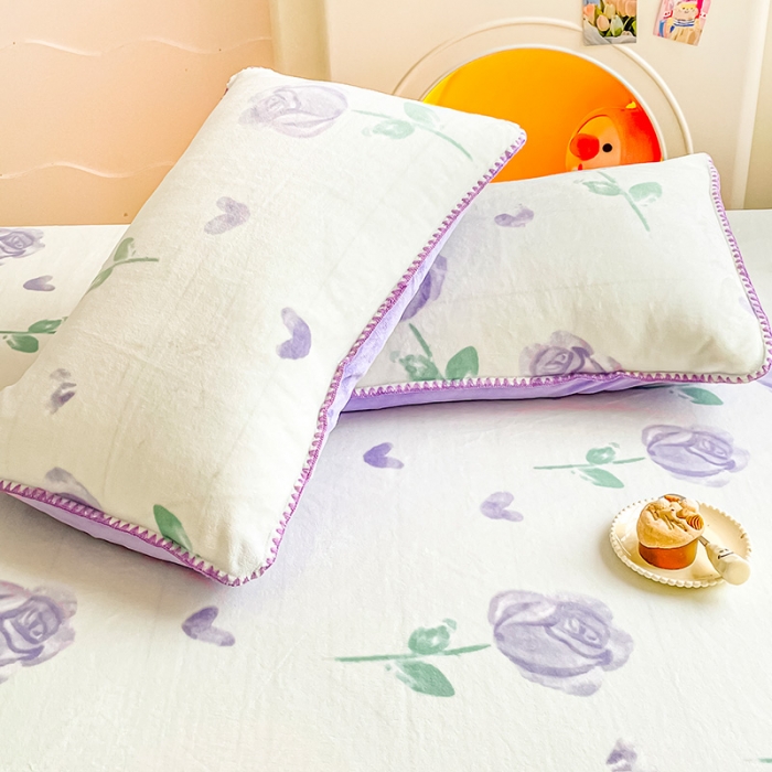 91家纺网 家纺一手货源 找家纺 安哆啦家纺 2024新款高克重牛奶绒印花单床笠 紫色郁金香