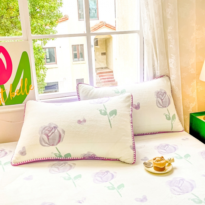 91家纺网 家纺一手货源 找家纺 安哆啦家纺 2024新款高克重牛奶绒印花单床笠 紫色郁金香