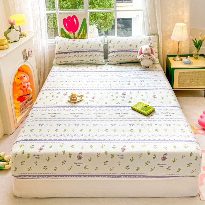 91家纺网 家纺一手货源 找家纺 安哆啦家纺 2024新款高克重牛奶绒印花单床笠 蕾丝兔