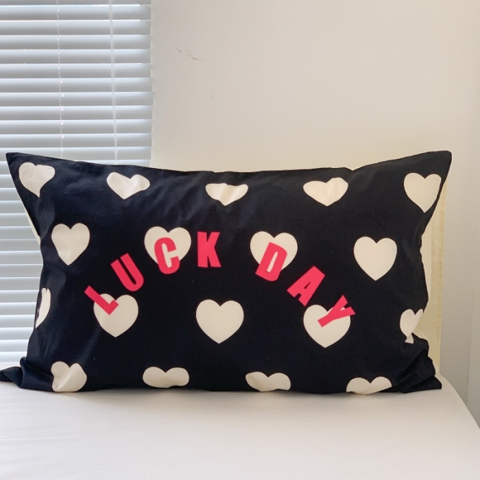 91家纺网 家纺一手货源 找家纺 昔可 2023新款全棉大版数码印花单枕套 黑色小爱心
