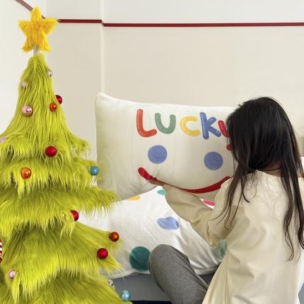 昔可 2023新款大版印花枕套牛奶绒系列四件套-模特图 彩色波点