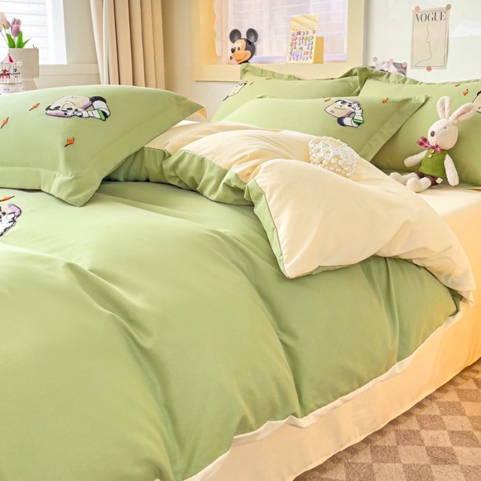 91家纺网 家纺一手货源 找家纺 娜娜 2023新款水洗磨毛毛巾绣四件套 胡迪和巴斯灰绿+白