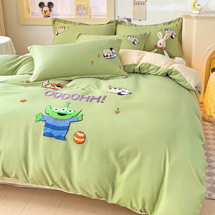 91家纺网 家纺一手货源 找家纺 娜娜 2023新款水洗磨毛毛巾绣四件套 胡迪和巴斯灰绿+白