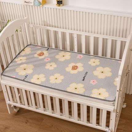 91家纺网 家纺一手货源 找家纺 恋绒 2023新款全棉护理垫防水隔尿垫姨妈垫床盖 花梦熊