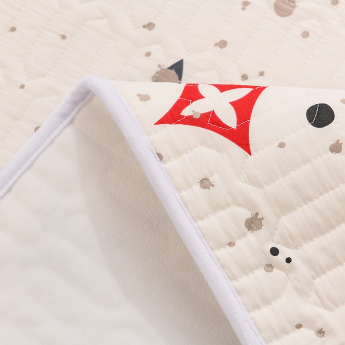 91家纺网 家纺一手货源 找家纺 恋绒 2023新款全棉护理垫防水隔尿垫姨妈垫床盖 潮流小熊