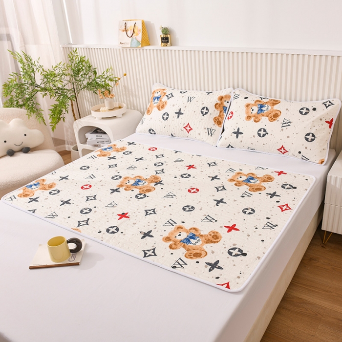 91家纺网 家纺一手货源 找家纺 恋绒 2023新款全棉护理垫防水隔尿垫姨妈垫床盖 潮流小熊