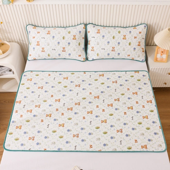 91家纺网 家纺一手货源 找家纺 恋绒 2023新款全棉护理垫防水隔尿垫姨妈垫床盖 丛林小熊