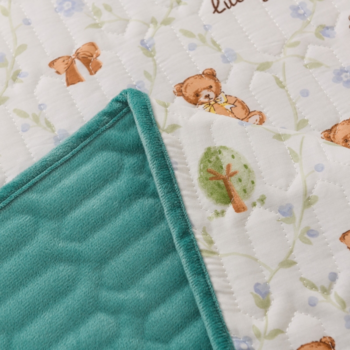 91家纺网 家纺一手货源 找家纺 恋绒 2023新款全棉护理垫防水隔尿垫姨妈垫床盖 丛林小熊