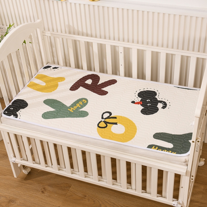 91家纺网 家纺一手货源 找家纺 恋绒 2023新款全棉护理垫防水隔尿垫姨妈垫床盖 动感字母