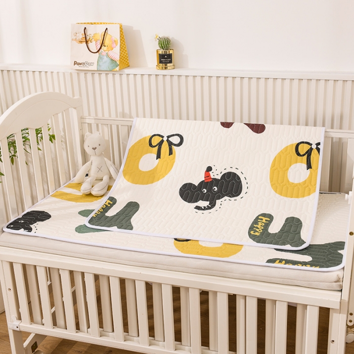 91家纺网 家纺一手货源 找家纺 恋绒 2023新款全棉护理垫防水隔尿垫姨妈垫床盖 动感字母