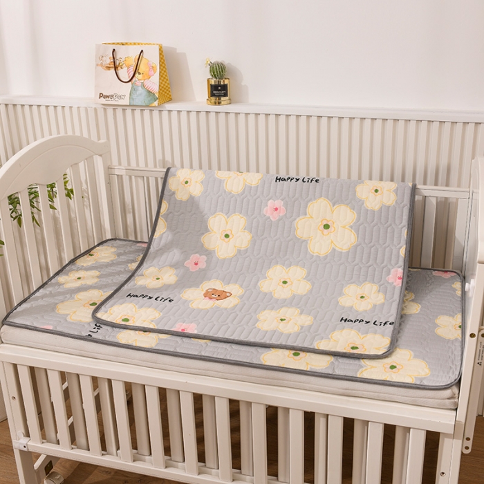 91家纺网 家纺一手货源 找家纺 恋绒 2023新款全棉护理垫防水隔尿垫姨妈垫床盖 花梦熊