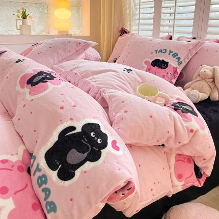 91家纺网 家纺一手货源 找家纺 贝扬思家纺 2023新款高克重牛奶绒印花四件套 爱你猫