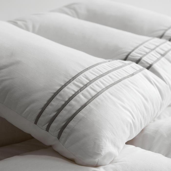 91家纺网 家纺一手货源 找家纺 2023新款 星级酒店护颈枕头 花草香薰助眠低平枕芯