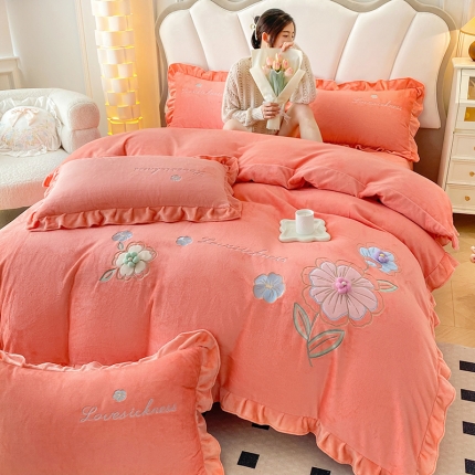 91家纺网 家纺一手货源 找家纺 苏米娜9斤230g韩版公主风立体花朵牛奶绒四件套兔毛绣花花边宝宝绒被套