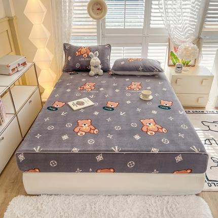 91家纺网 家纺一手货源 找家纺 安琪 2025新款纯色印花单层牛奶绒床笠床垫保护套 宝宝熊