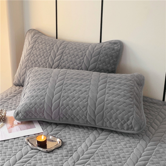 91家纺网 家纺一手货源 找家纺 （总）梦舒羽 2025新款牛奶绒夹棉轻奢枕套枕芯套枕头套