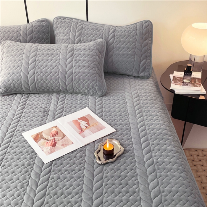 91家纺网 家纺一手货源 找家纺 （总）梦舒羽 2025新款牛奶绒夹棉轻奢枕套枕芯套枕头套