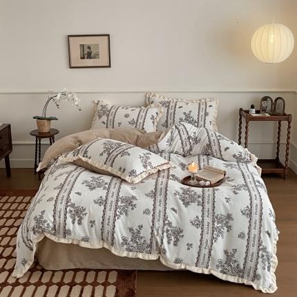 91家纺网 家纺一手货源 找家纺 潘朵拉 2023新款美拉德风牛奶绒花边款四件套 旧梦