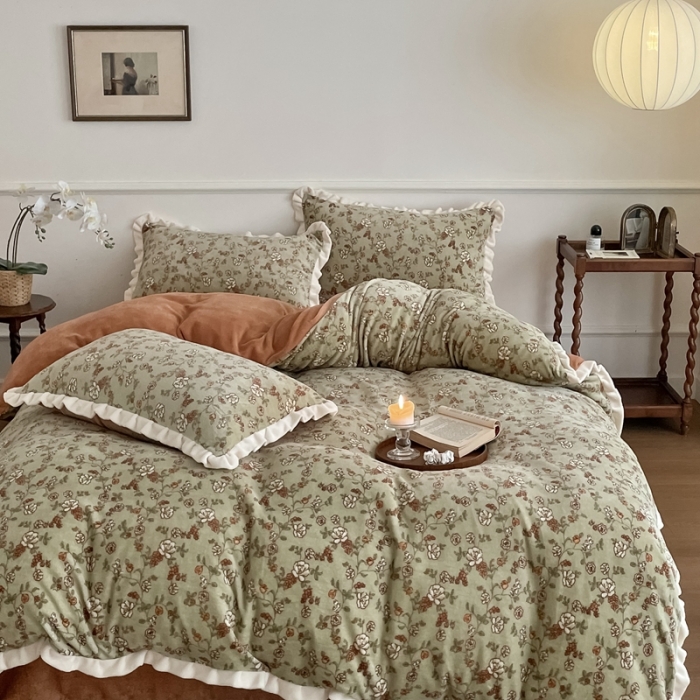 91家纺网 家纺一手货源 找家纺 潘朵拉 2023新款美拉德风牛奶绒花边款四件套 流年