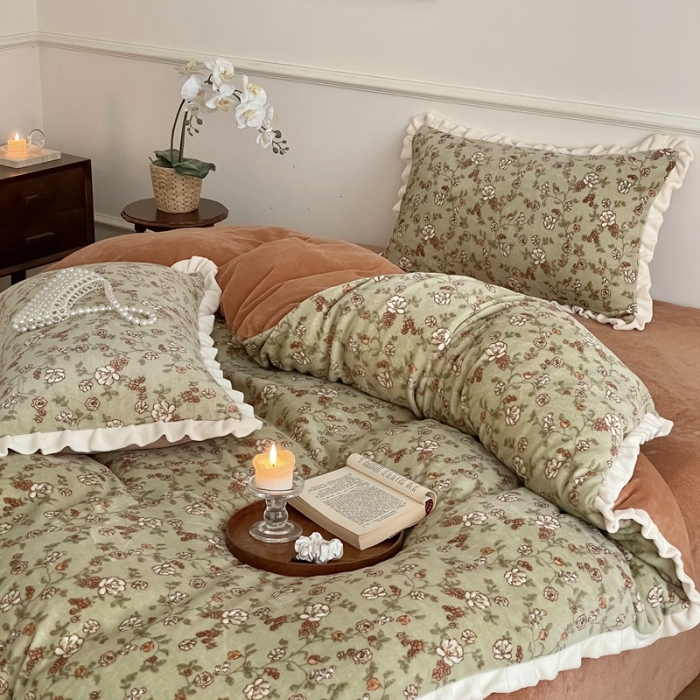 91家纺网 家纺一手货源 找家纺 潘朵拉 2023新款美拉德风牛奶绒花边款四件套 流年