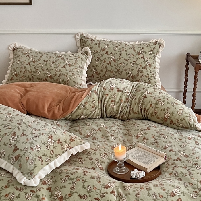 91家纺网 家纺一手货源 找家纺 潘朵拉 2023新款美拉德风牛奶绒花边款四件套 流年