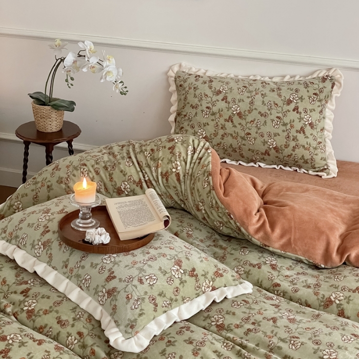 91家纺网 家纺一手货源 找家纺 潘朵拉 2023新款美拉德风牛奶绒花边款四件套 流年