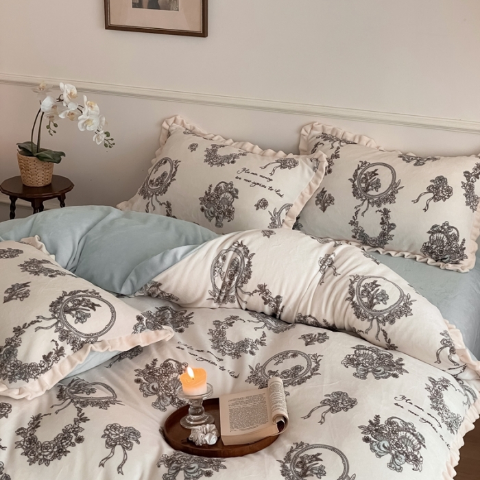 91家纺网 家纺一手货源 找家纺 潘朵拉 2023新款美拉德风牛奶绒花边款四件套 伊人