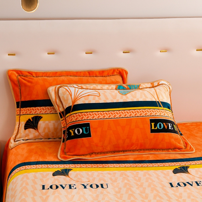 91家纺网 家纺一手货源 找家纺 芯诗曼2025新款8.5斤直播热款高克重牛奶绒法莱绒水晶金貂法莱绒四件套 三生有杏