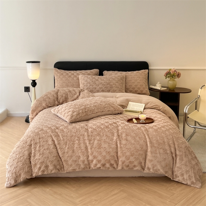 91家纺网 家纺一手货源 找家纺 （总）慕色 2023新款兔绒爱心剪花四件套--暖心系列