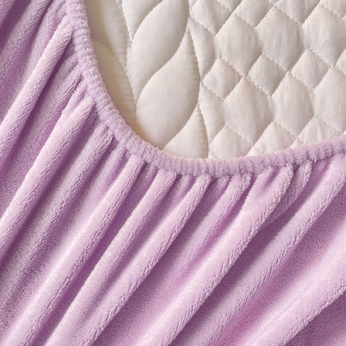 91家纺网 家纺一手货源 找家纺 梦舒羽 2025牛奶绒轻奢夹棉床笠三件套床盖床罩床护垫床垫保护罩 轻奢-梦幻紫
