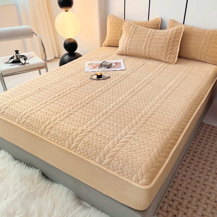 91家纺网 家纺一手货源 找家纺 梦舒羽 2025牛奶绒轻奢夹棉床笠三件套床盖床罩床护垫床垫保护罩 轻奢-奶昔咖